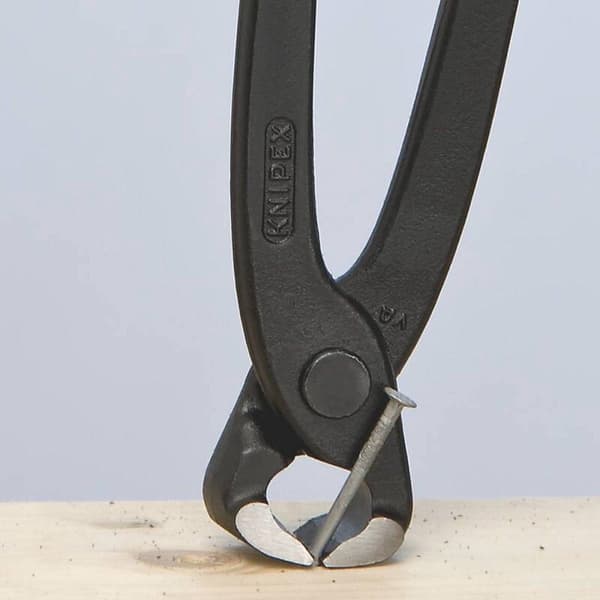 Knipex 99 00 280. Typ: pincett, klipplängd: 2,8 mm, material: stål. Längd: 28 cm, vikt: 455 g (9900280)