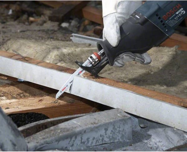 Bosch tung til træ og metal S 1111 DF - Savklinge - til træ, metal, træ med søm, spånplader, epoxy - Længde: 225 mm - Bredde: 19 mm (pakke med 5) (260