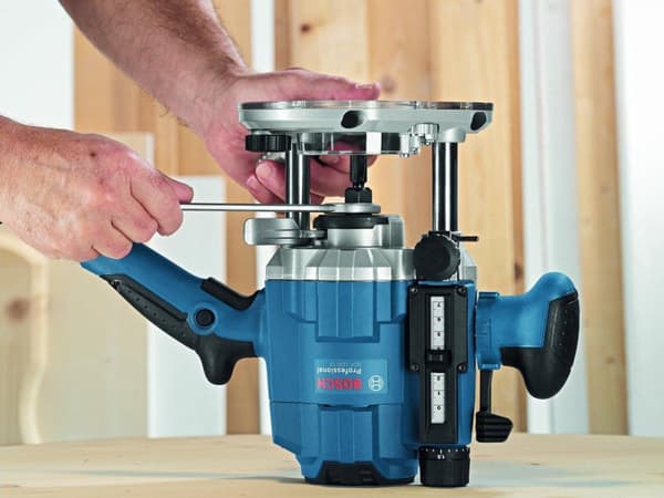 Bosch GOF 1250 CE Professional - överfräs - 1250 W - hylsa 8 mm