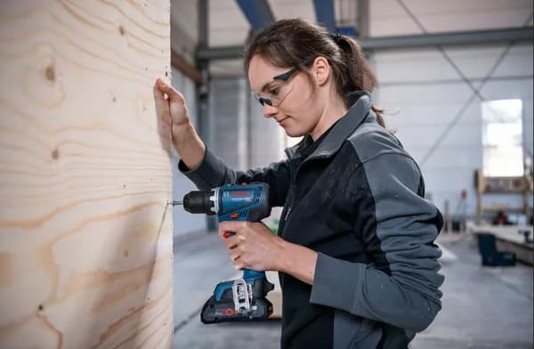 Bosch GSR 18V-90 C PROFESSIONAL - borr-/skruvmejsel - batteri - 2 hastigheter - borrchucknyckel 13 mm - 64 N m - utan batteri - 18 V