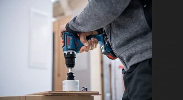 Bosch GSR 18V-90 C PROFESSIONAL - borr-/skruvmejsel - batteri - 2 hastigheter - borrchucknyckel 13 mm - 64 N m - utan batteri - 18 V
