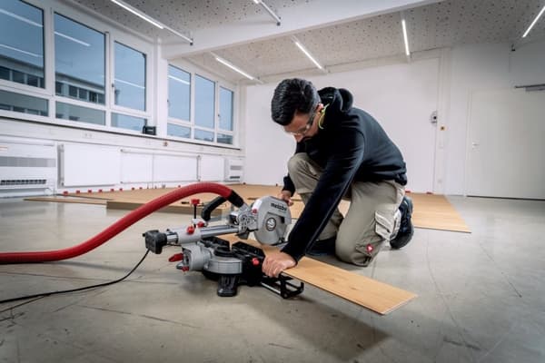 Metabo KGS 216 M SET (613216900) AVSNITT SÅGLÅDA; MED DRAGFUNKTION