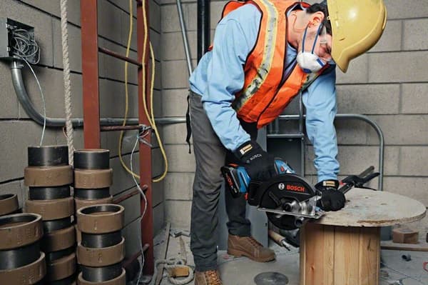 Bosch GKM 18V-50 Professional - rundsav - batteri - 136 mm - uden batteri - 18 V (06016B8000)