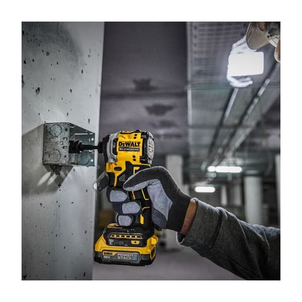 Batteridriven slagnyckel - DEWALT - 18V XR - Max. 206 Nm - 2x Powerstack-batteri