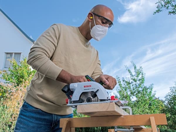 Bosch UniversalCirc 18V-53 Batterigenerator - Utan 18V batteri och laddare