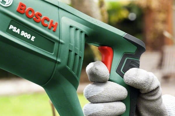 Bosch PSA 900 E kolvsåg - sladd - 900 W - 2 sågblad