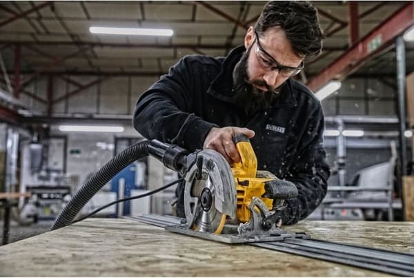 DeWalt DWE576K-QS Rundsåg - 1600W - Ø Sågblad 190 mm - Axelhål 30 mm