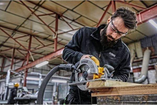 DeWalt DWE576K-QS Rundsåg - 1600W - Ø Sågblad 190 mm - Axelhål 30 mm
