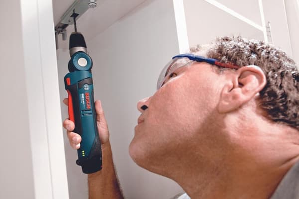 Akku vinkelboremaskine GWB 12-LI (2 x 2,0 Ah + lader AL 1130 CV)