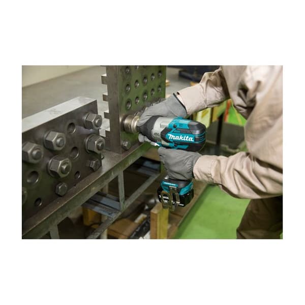 18V slagnyckel + 2 5 Ah batterier + laddare + MAKPAC box - MAKITA - DTW1001RTJ