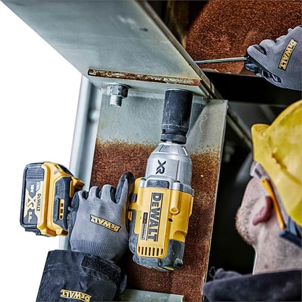 DEWALT XR Slagnyckel 18V 5Ah Li-Ion 3 hastigheter levereras med 2 batterier i TSTAK-låda, klämbar och stapelbar