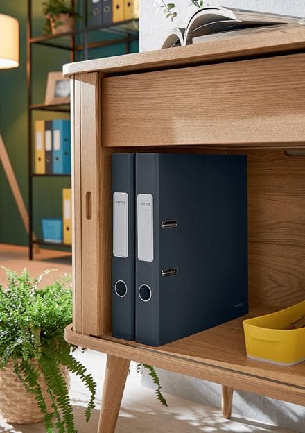 LEITZ plastmapp Cosy Soft-Touch, DIN A4, 52 mm, grå utan kantskydd, tillverkad av grå kartong med mjuk yta, - 1 st (1062-00-89)