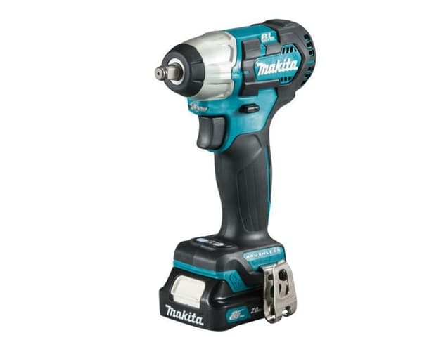 Makita. Iskuporakone 12V TW160DSAE, jossa 160 Nm vääntömomentti ja 3/8 tuuman vääntiö