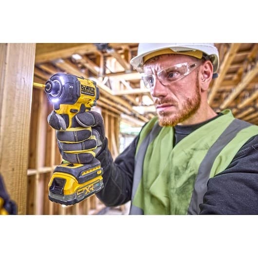 DeWALT DCF870E2T-QW virtamutterinväännin 1/4" 3000 RPM 56 Nm Musta, Keltainen 500 W 18 V
