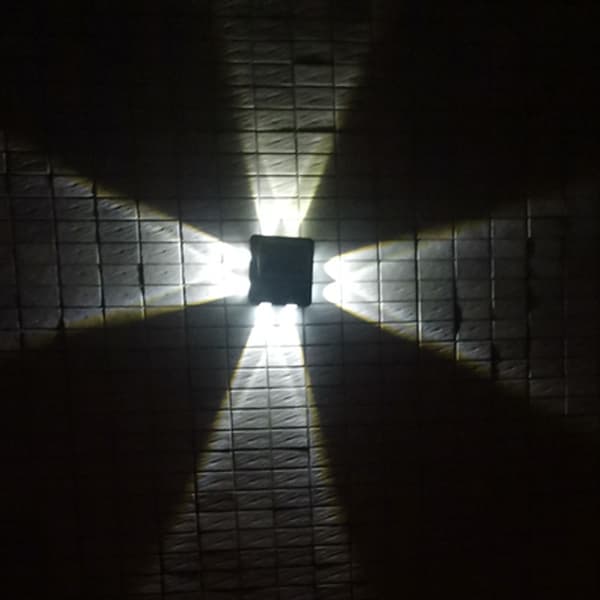 INF Solcelle Vegglampe med LED-pærer - Varmhvit Model 2