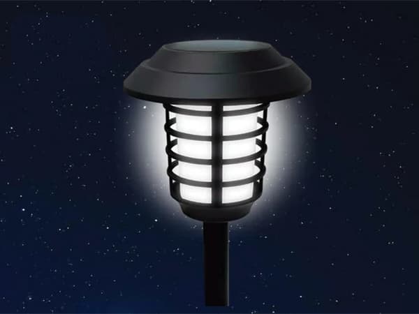 Trädgårdslampa / Trädgårds Lykta / Belysning - RGB