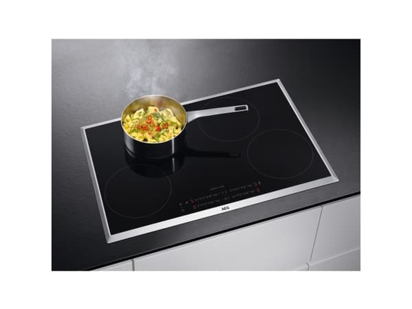 AEG IKB84431XB - Induksjonskomfyrtopp - 4 plater - Nisje - bredde: 75 cm - dybde: 49 cm - med pynt av rustfritt stål - svart