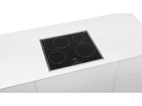 Bosch Serie | 4 PIF645BB5E - Induksjonskomfyrtopp - 4 plater - Nisje - bredde: 56 cm - dybde: 49 cm - med pynt av rustfritt stål - svart/rustfritt st
