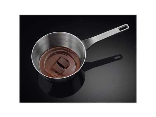 Electrolux EIV634, Svart, Inbyggd, 60 cm, Induktionshäll med zon, Glas, 4 zone(s)