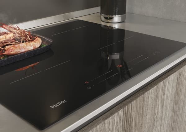 Haier HAISJ64MC, Sort, Innebygget, 59 cm, Sonebasert induksjon, Glass-keramikk, 4 zone(s)