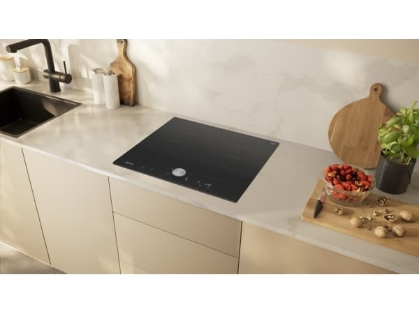 Neff T66PTX4L0, Svart, Inbyggd, 60 cm, Zoninduktionshäll, Keramisk, 4 zon(er)
