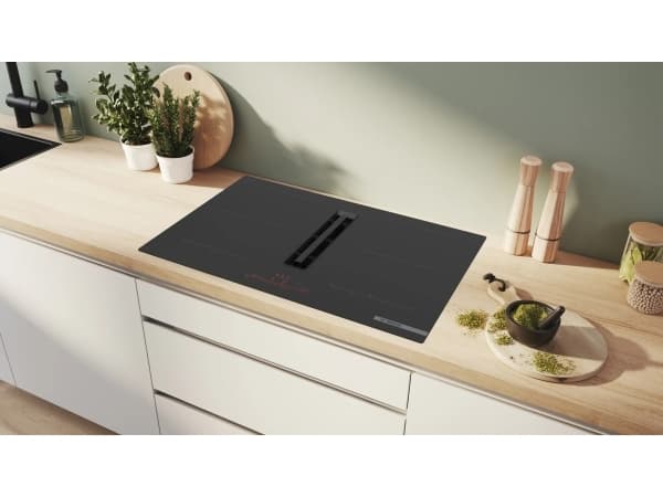 Bosch Serie 6 PVQ811H26E, Musta, Sisäänrakennettava, 80 cm, Vyöhykeinduktiokeittotaso, Keraaminen, 4 vyöhykettä (vyöhykkeitä)
