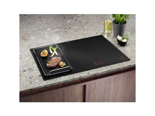 Electrolux Serie 700 EIS82453IZ, Sort, Innebygget, 80 cm, Sonebasert induksjon, Glass-keramikk, 4 zone(s)