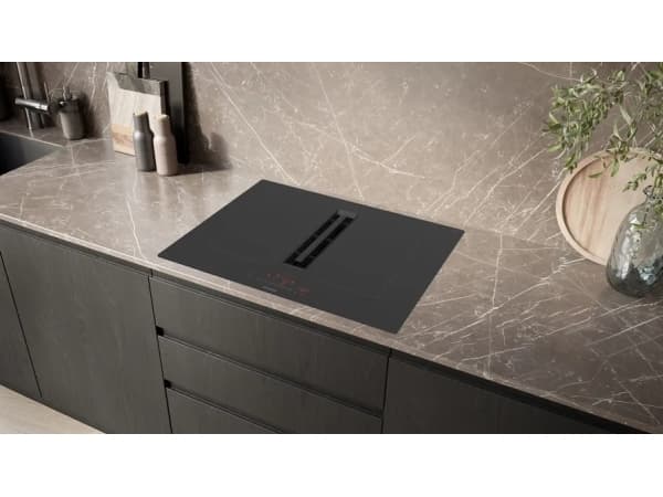 Siemens iQ500 ED711HQ26E - Induktionshäll - 4 kokplattor - Fördjupning - bredd: 56 cm - djup: 49 cm - Klass B - ramlös - svart med nedåtriktat utlopp