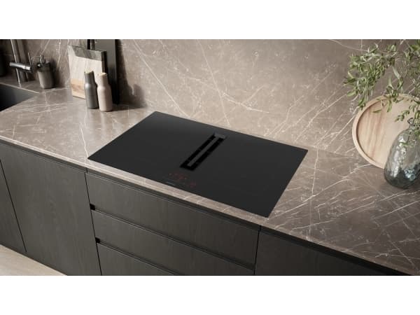 Siemens iQ500 ED811HQ26E - Induksjonskomfyrtopp - 4 plater - Nisje - bredde: 75 cm - dybde: 49 cm - uten ramme - svart med fallvindeksos (uttrekk og
