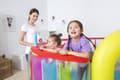 Miniatyrbild 3 av 8: Fisher-Price Hopp-borg 226 x 175 x 138 cm, inkl. elpump
