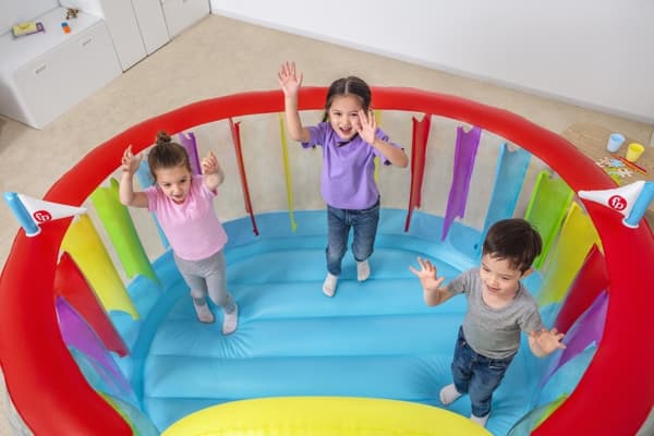 Fisher-Price Hopp-borg 226 x 175 x 138 cm, inkl. elpump