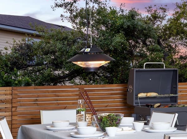 Elektrisk halogen pendelvärmare 1500 W svart MERAPI Lumarko!