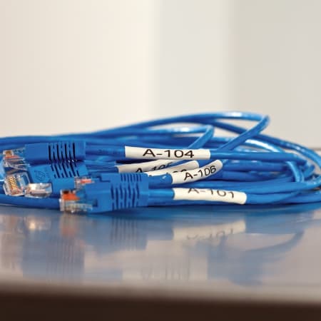 Dymo Teip Rhino 6mmx1,5m Krympestrmpe sort/hvit