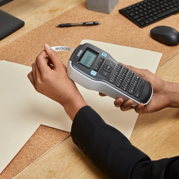 DYMO LabelManager 160 Valuepack -tarratulostin + 3 D1-teippikasettia