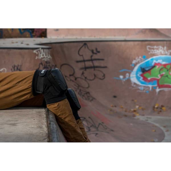 Ennui Park Knee Pad Musta S-M