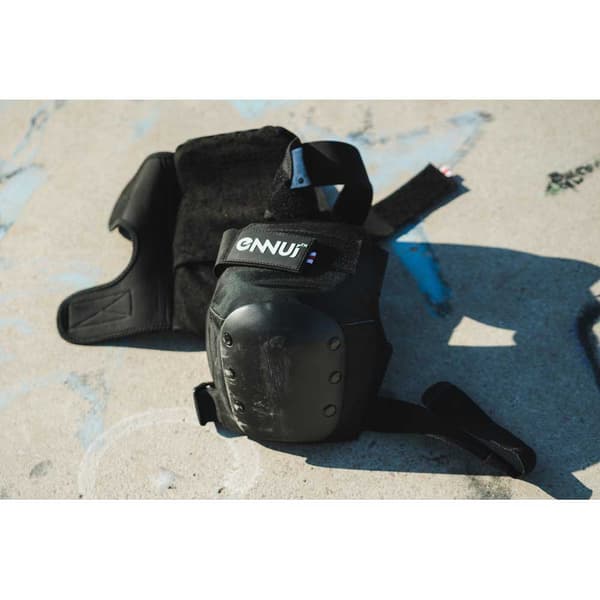 Ennui Aly Knee Pads Svart XL
