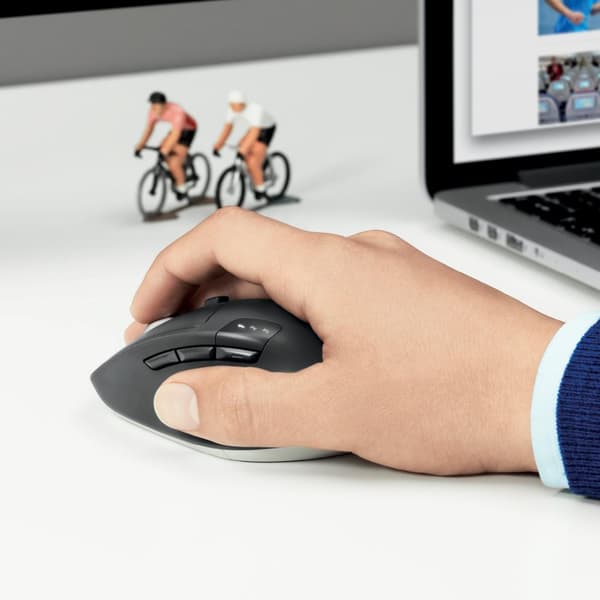 Logitech M720 - Langaton hiiri - Musta