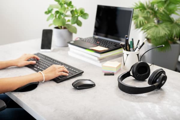 CHERRY GENTIX BT - Mus - optisk - 7 knappar - trådlös - Bluetooth 4.0 - svart
