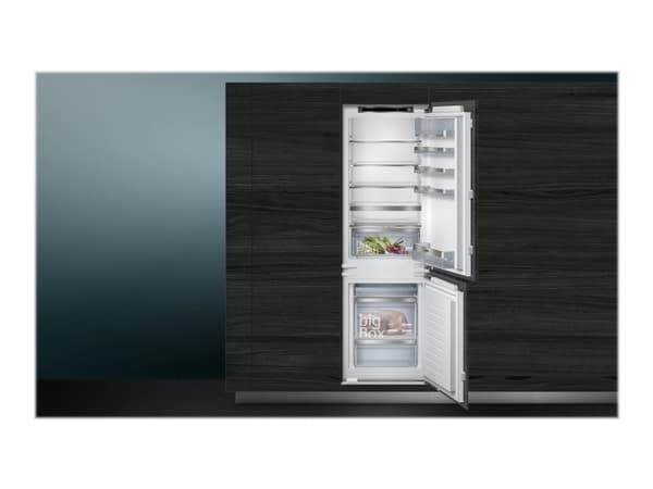 Siemens iQ500 KI86SADE0 - Kjøleskap/fryser - bunnfryser - innebygd - fordypning - bredde: 56 cm - dybde: 55 cm - høyde: 177.5 cm - 266 liter - Klasse