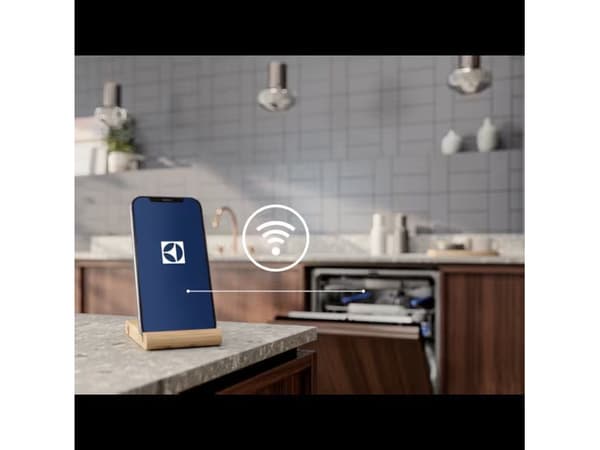 60 cm leveä sisäänrakennettava astianpesukone ComfortLiftillä Electrolux EEC87400W