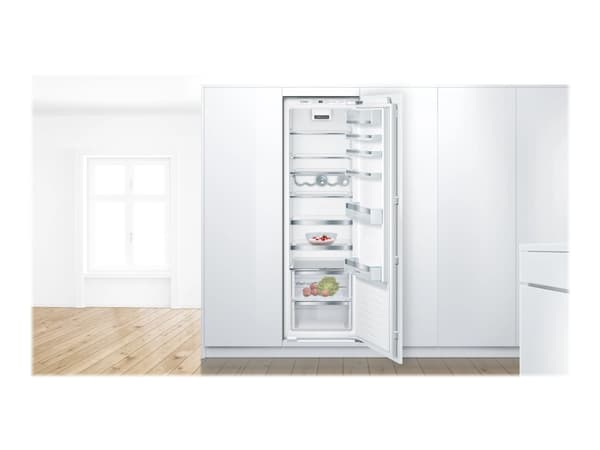 Bosch Serie | 6 KIR81AFE0 - Kylskåp - inbyggd - fördjupning - bredd: 56 cm - djup: 55 cm - höjd: 177.5 cm - 319 liter - Klass E