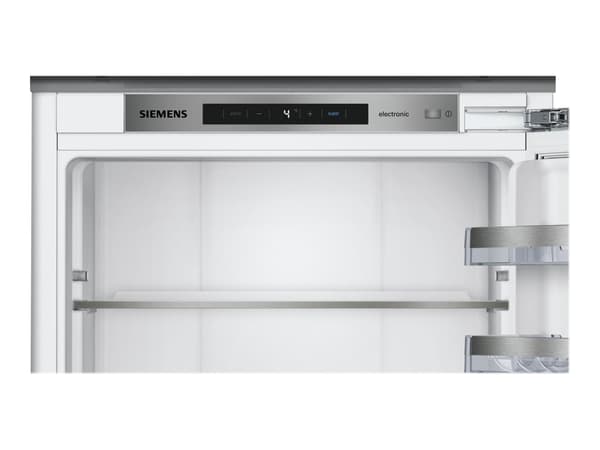 Siemens iQ700 KI51FADE0 - Kjøleskap - innebygd - fordypning - bredde: 56 cm - dybde: 55 cm - høyde: 140 cm - 220 liter - Klasse E