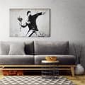 Pikkukuva 2 / 6: Kuva kankaalle, Banksy Hooligan heittää kukkakimpun - 120x80