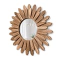 Miniatyrbilde 1 av 8: Rundt veggspeil med treramme og elegant design