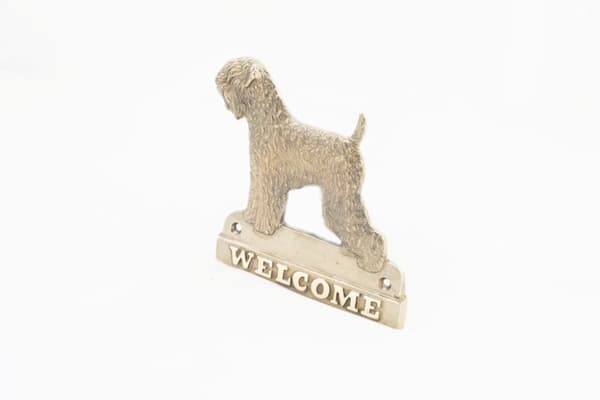 Russian Black Terrier - dørplade med hund, velkomstplade af messing, unikt skilt med inskriptionen Welcome by Art-Dog