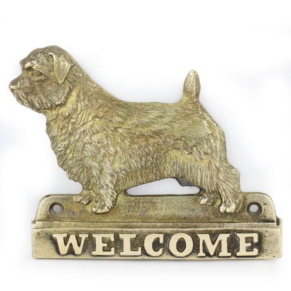 Norfolkinterrieri - ovilautanen koiralla, messinkinen tervetuliaiskyltti, ainutlaatuinen kyltti, jossa on merkintä Welcome by Art-Dog