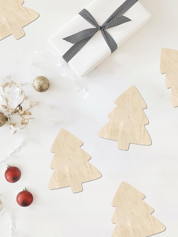 Julgransfot i trä för att dekorera med plywood