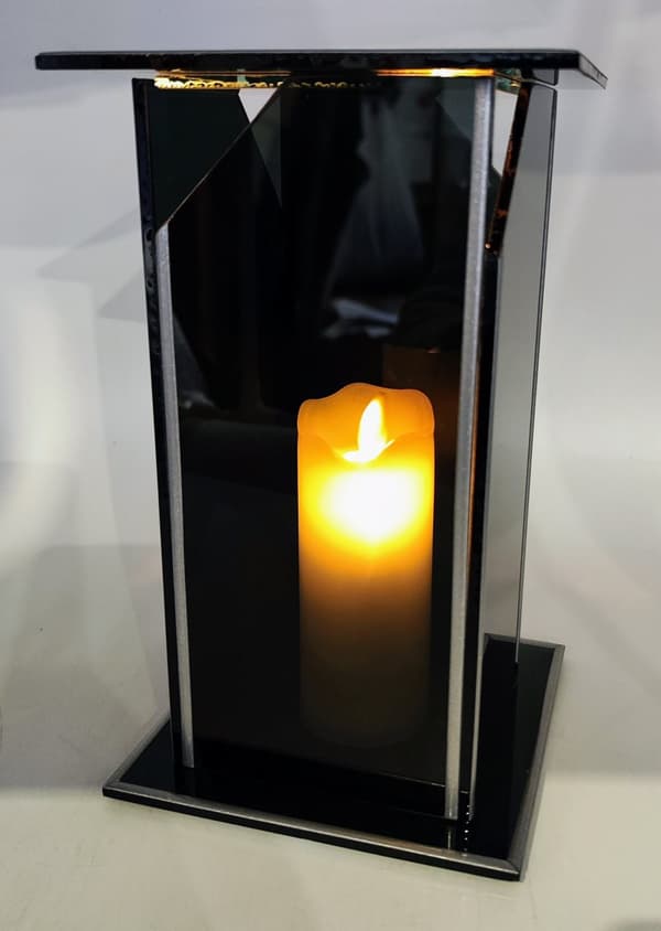 HELT GLAS SKRÅET GLAS MØRK / SR / STOR / 1 STK