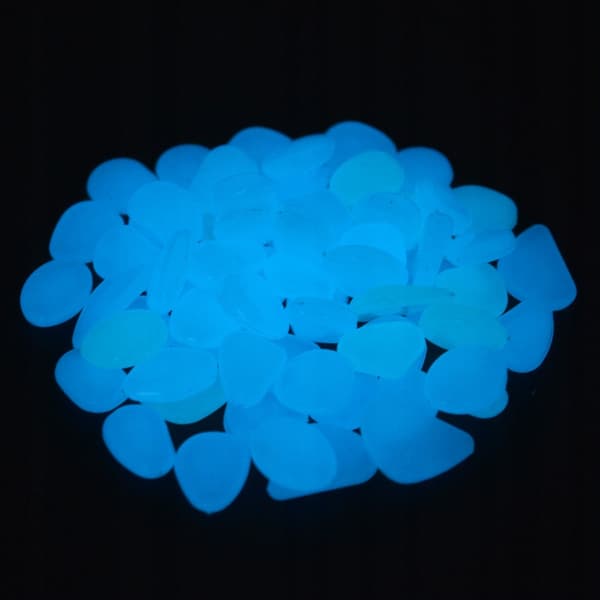 GLORIOUS STONES Fluoresoivat kivet SININEN GLOW IN THE DARK 50 kpl