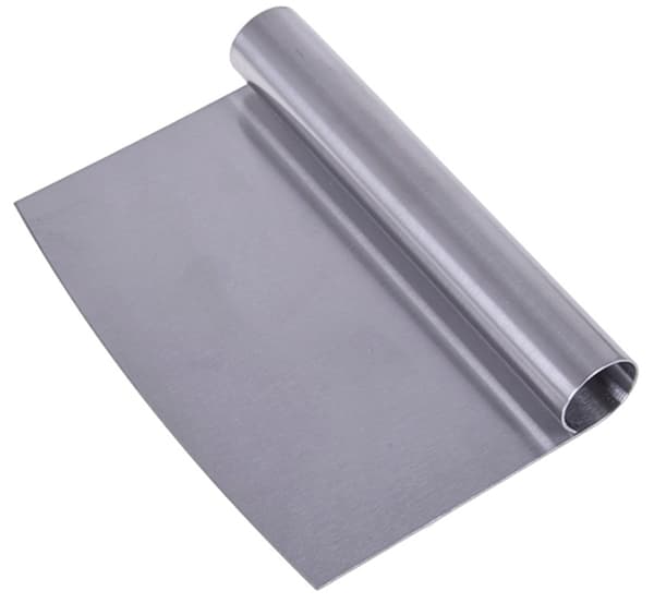 Degskärare i metall med rundat blad, 15 cm i rostfritt stål